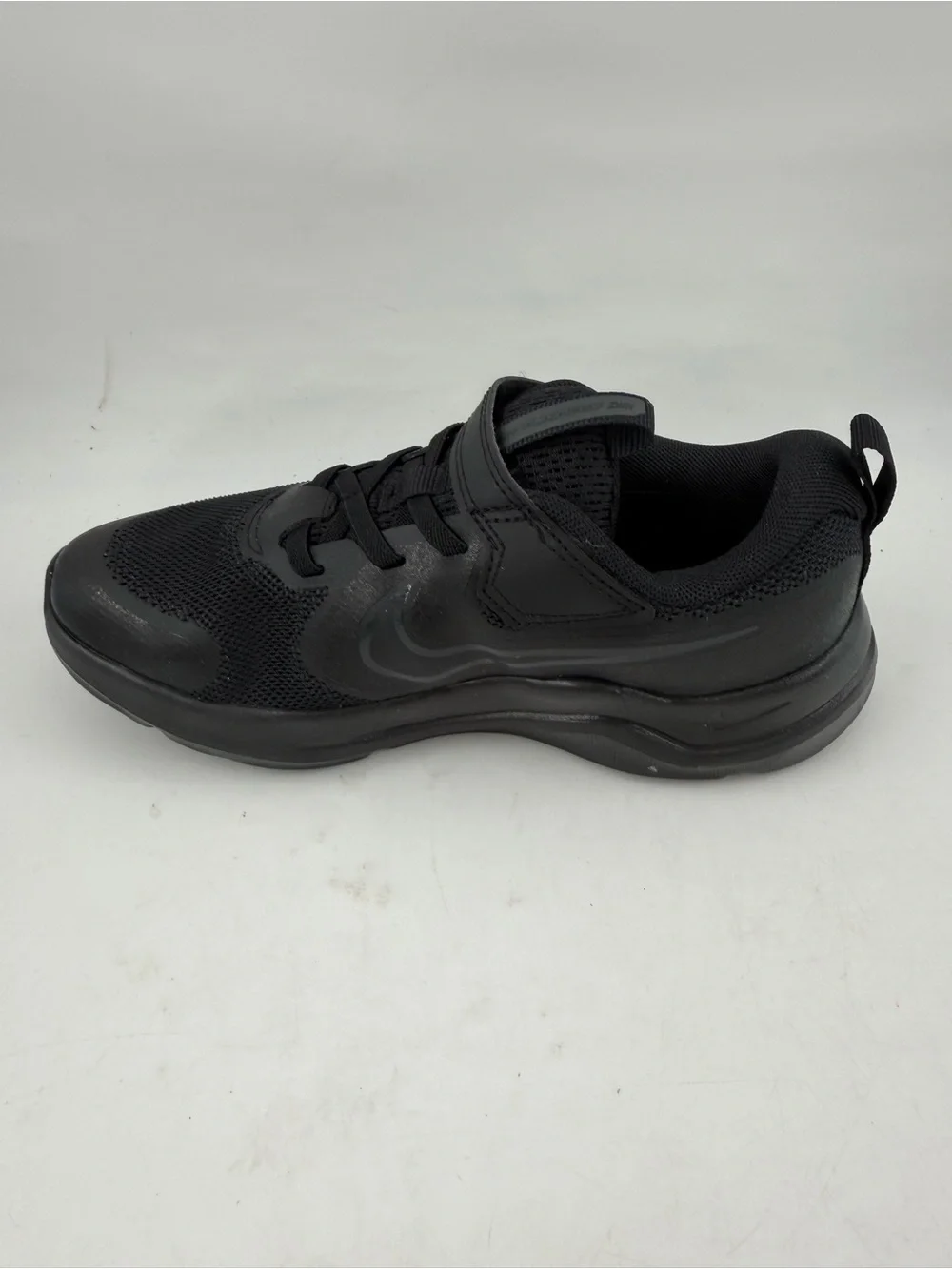 Nike Kid’s Triple Black Cosmic Runner Sneakers -SZ 1.5 Youth- Shoes Hook & Loop